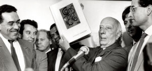 Constituição de 1988 sendo anunciada